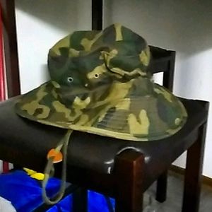 Camo bucket hat